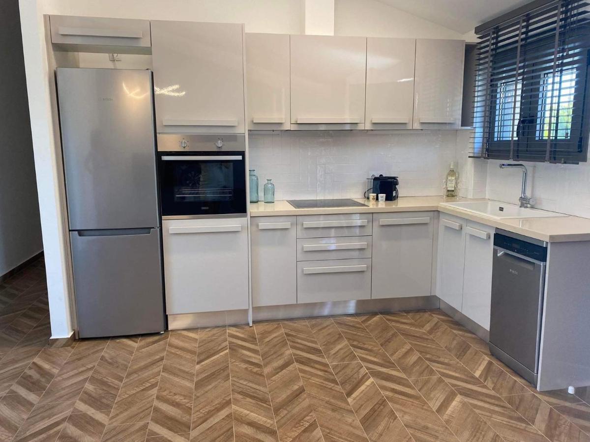 Marble Luxury Suites Картерос Екстериор снимка