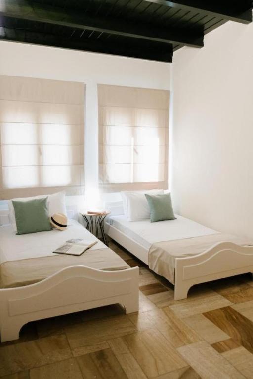 Marble Luxury Suites Картерос Екстериор снимка