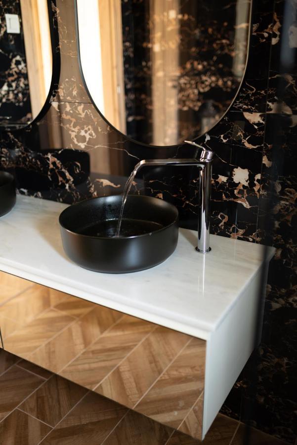 Marble Luxury Suites Картерос Екстериор снимка