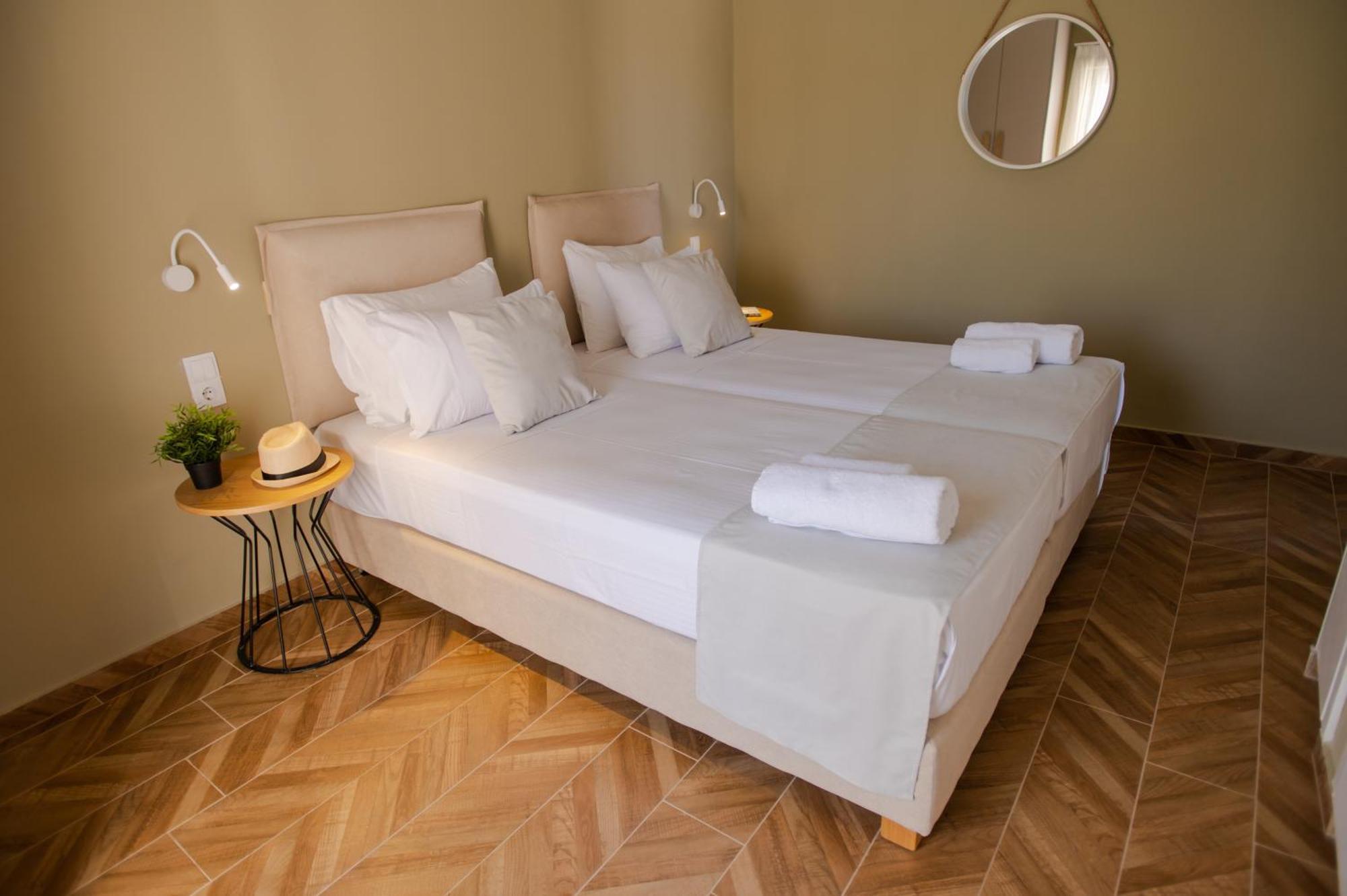 Marble Luxury Suites Картерос Екстериор снимка