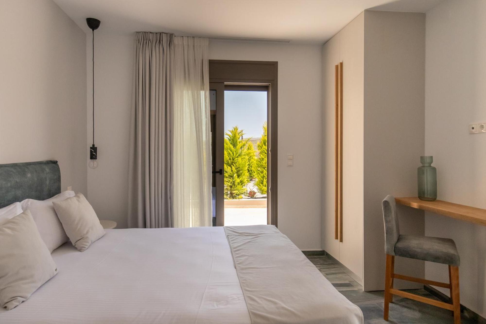 Marble Luxury Suites Картерос Екстериор снимка