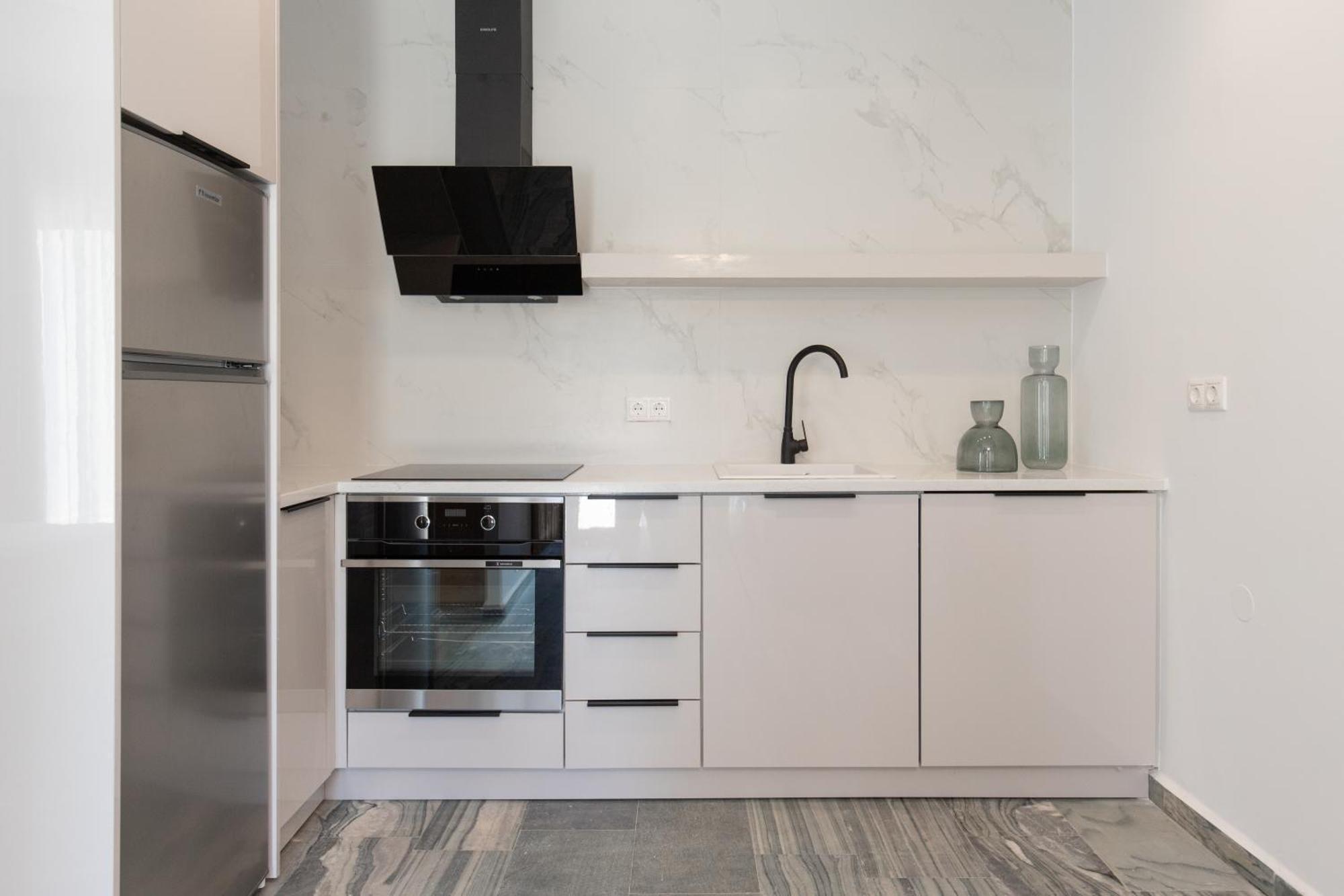 Marble Luxury Suites Картерос Екстериор снимка