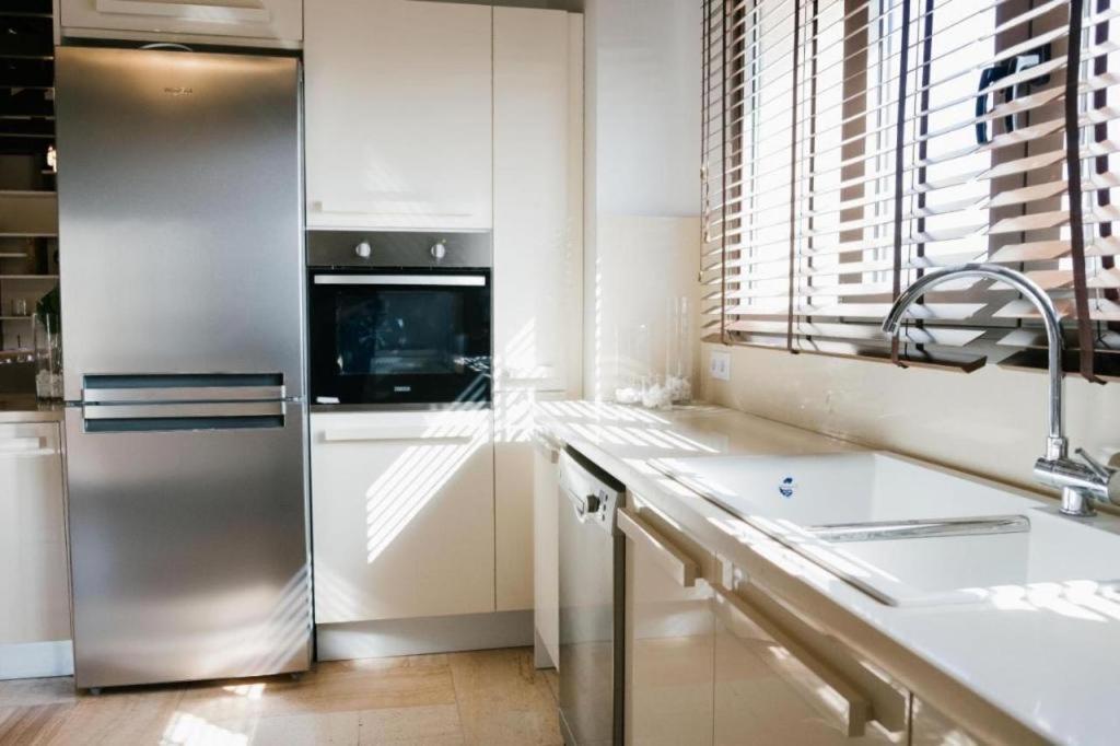 Marble Luxury Suites Картерос Екстериор снимка
